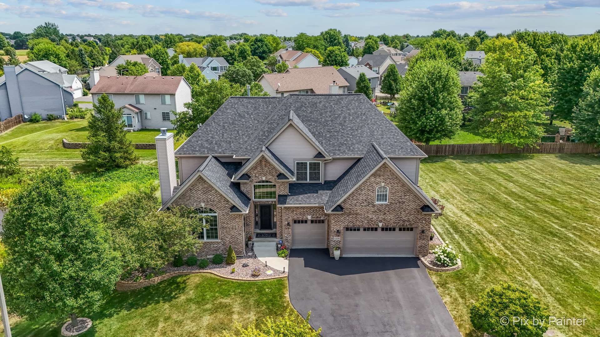 5226 Greenshire CIR, Lake In The Hills, IL 60156