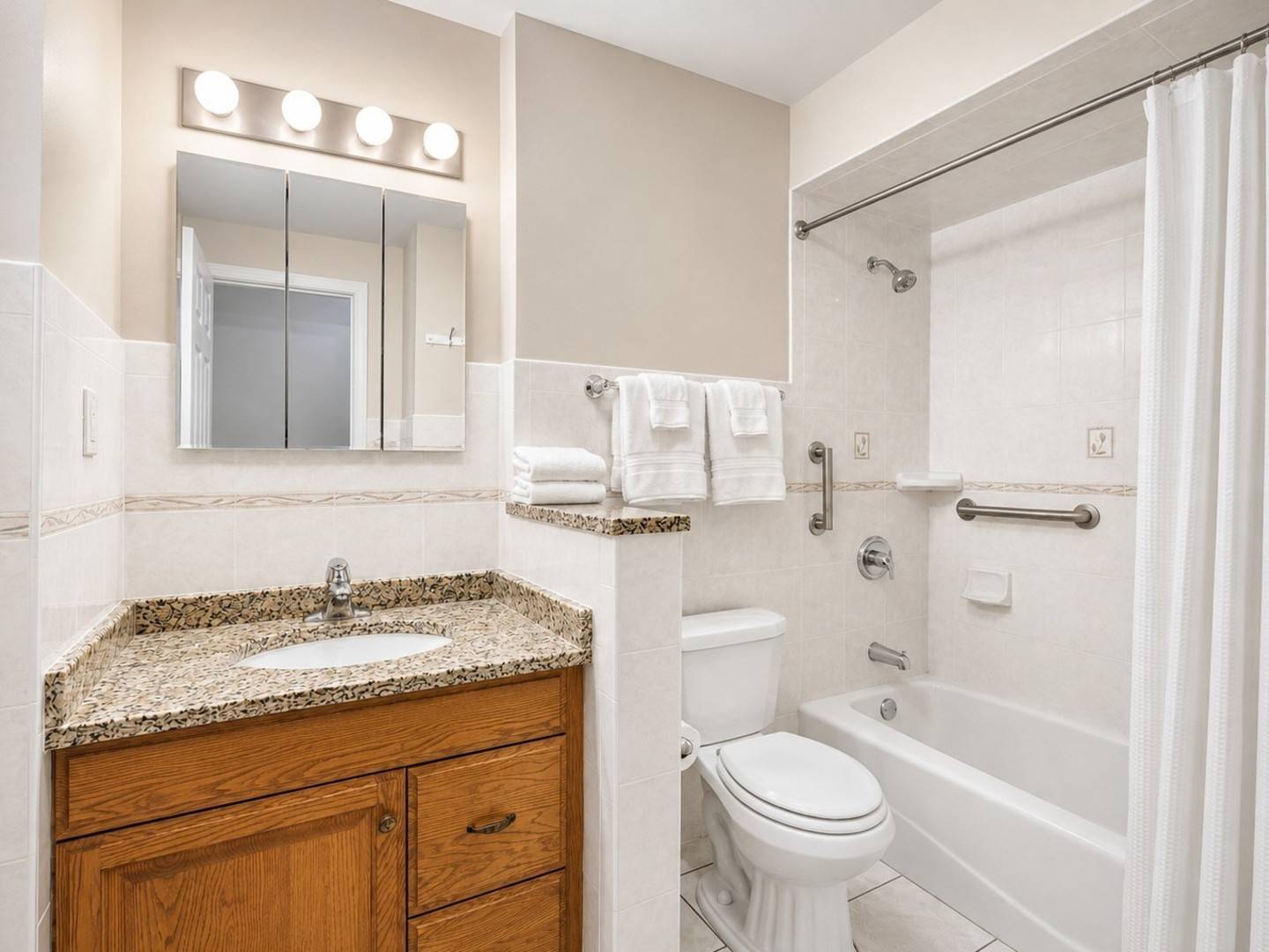 8517 W Catherine AVE #181, Chicago, IL 60656