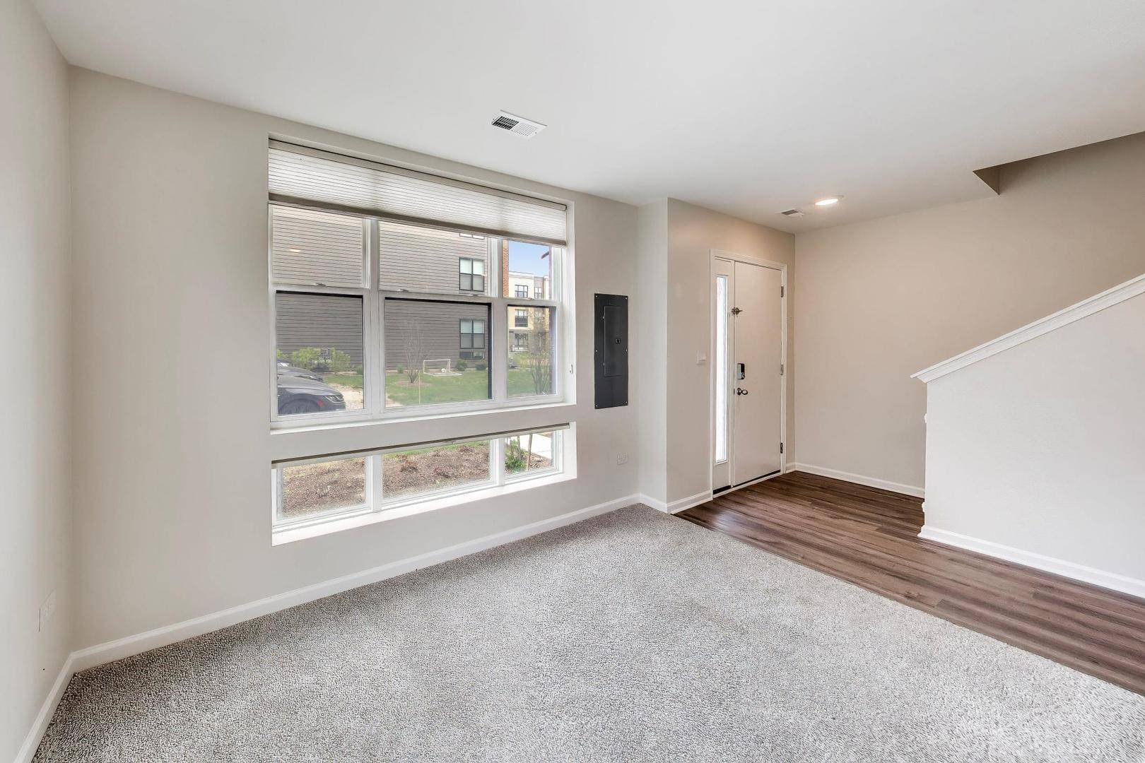 331 Summit CIR, Lombard, IL 60148