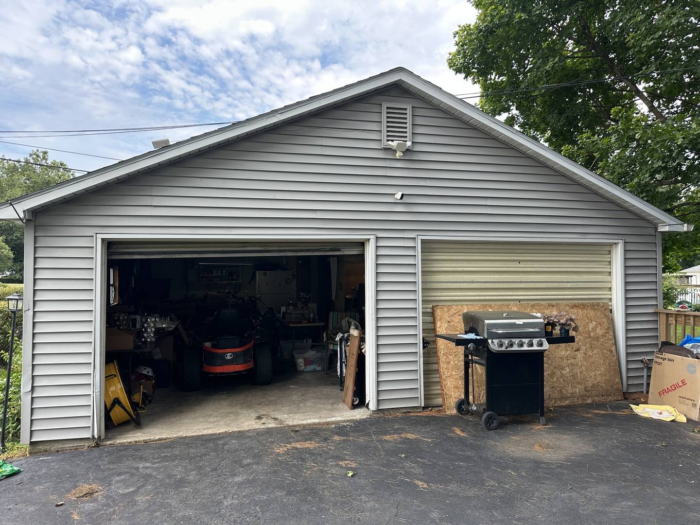 320 E Lincoln AVE, Watseka, IL 60970