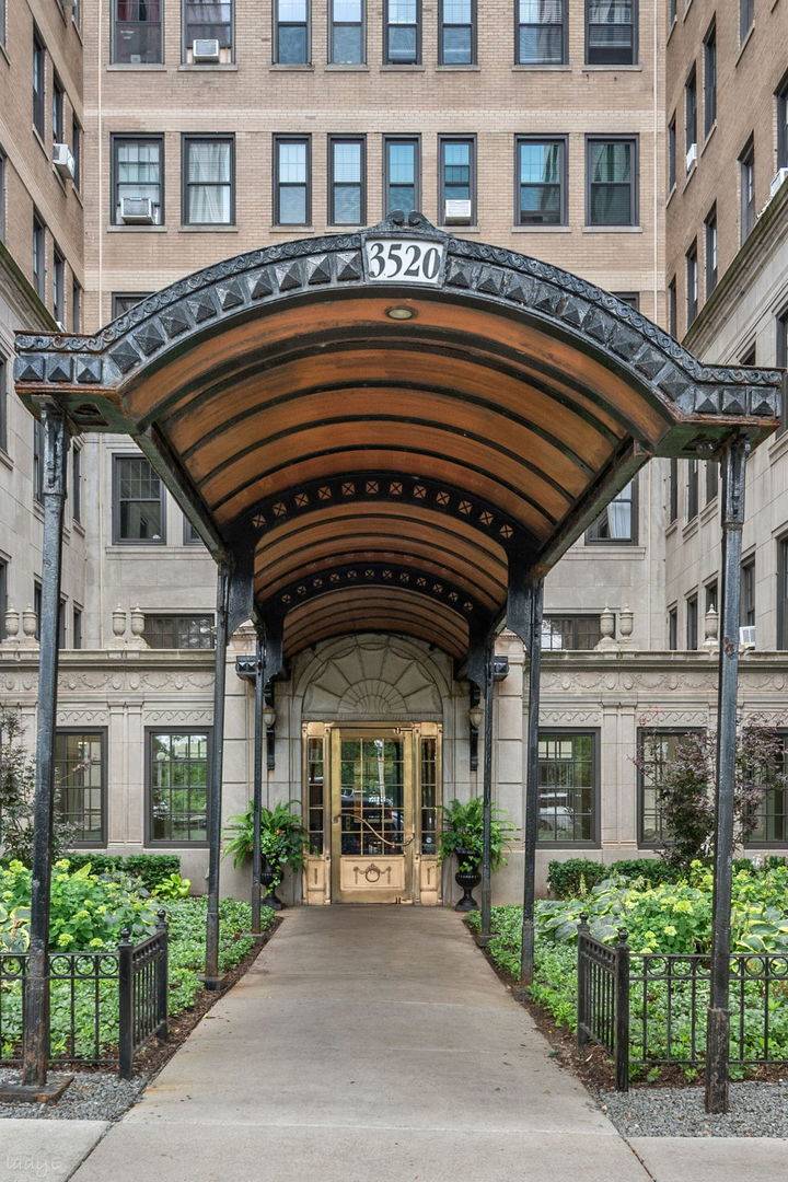 3520 N Lake Shore DR #3P, Chicago, IL 60657