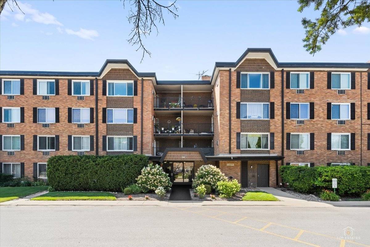 1206 S New Wilke RD #306, Arlington Heights, IL 60005