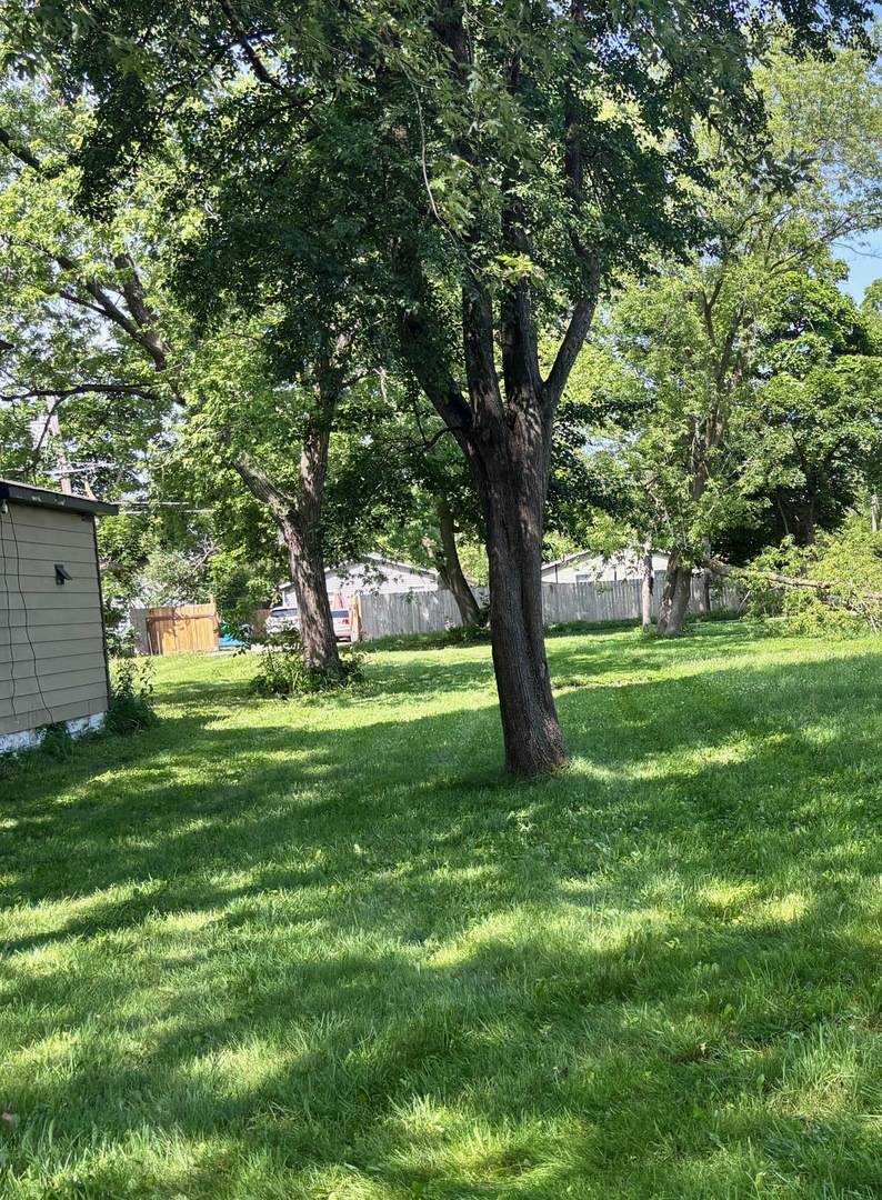 3216 Ezra AVE, Zion, IL 60099