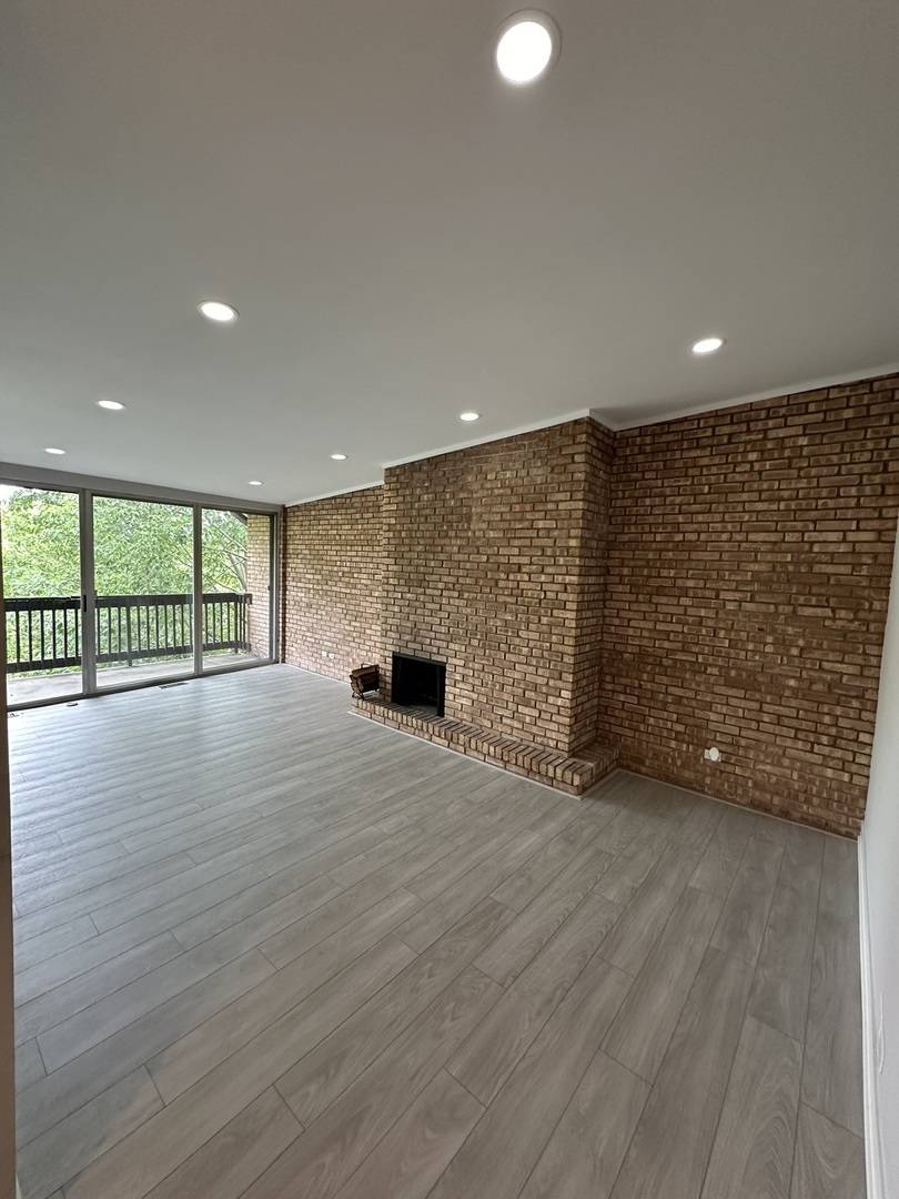 5700 Hillcrest LN #3J, Lisle, IL 60532
