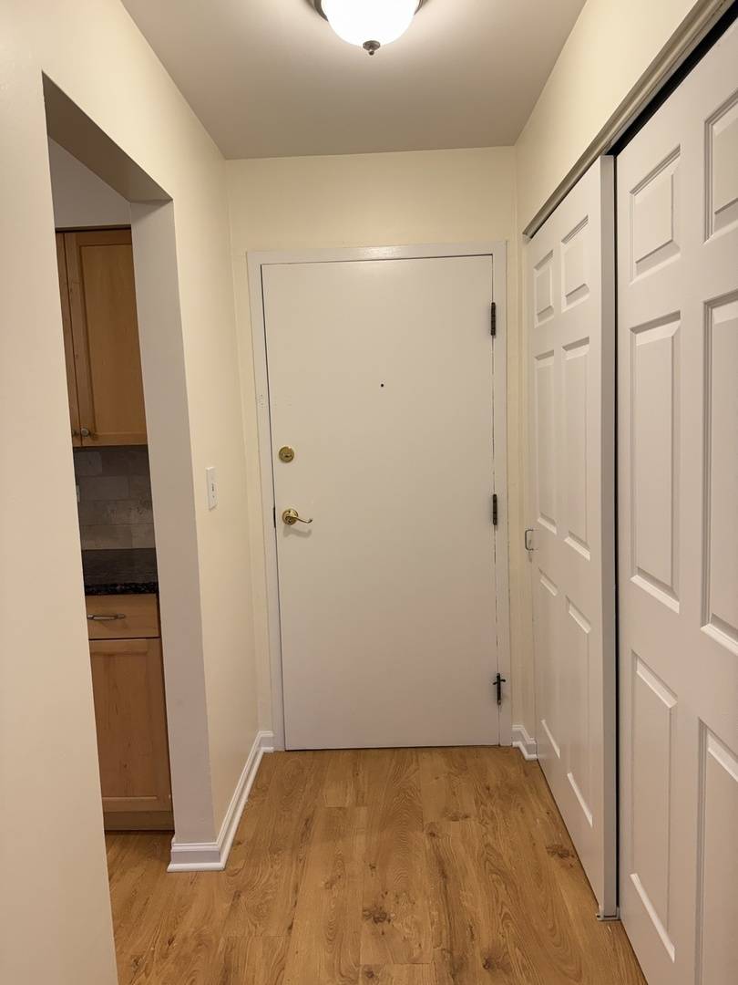 2600 Brookwood Way DR #103A, Rolling Meadows, IL 60008