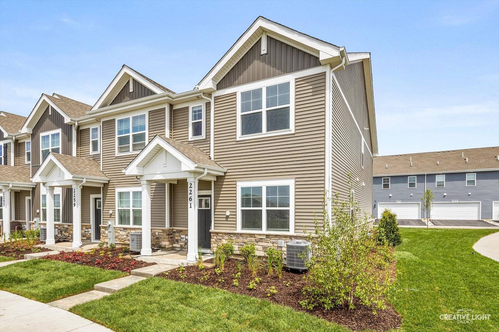 2261 Riesling RD, Oswego, IL 60543