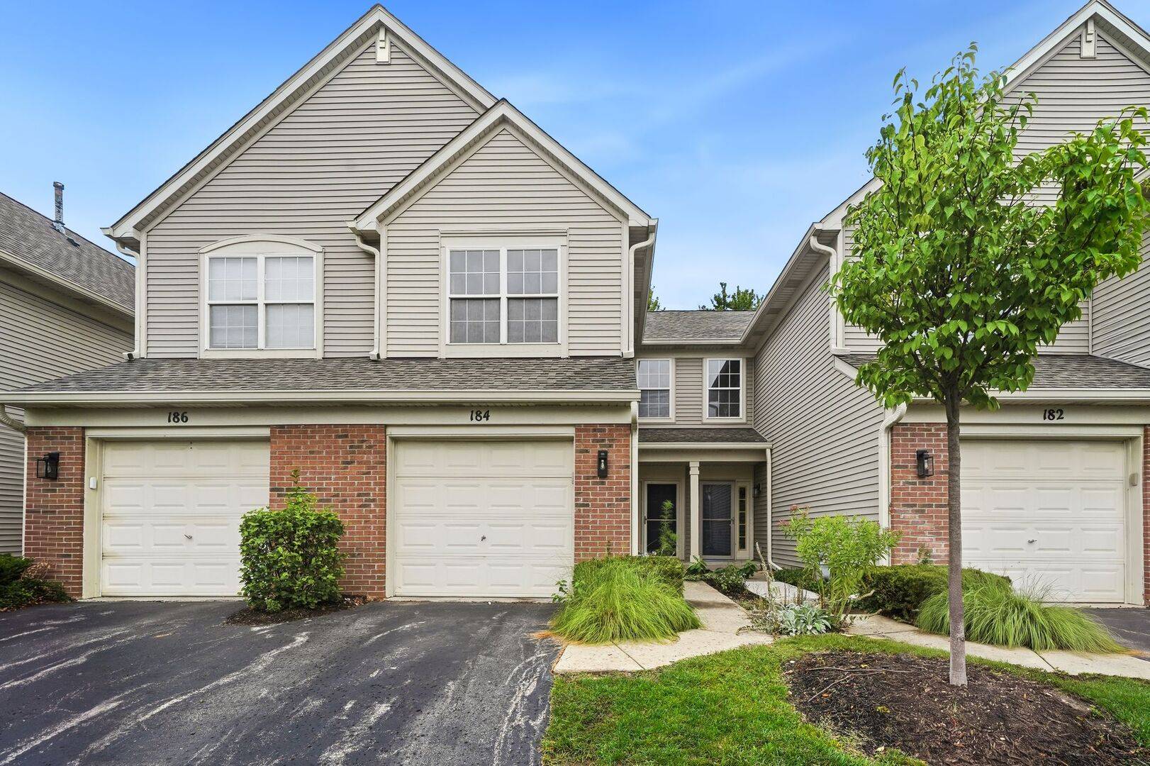 184 Stockton DR #184, Grayslake, IL 60030