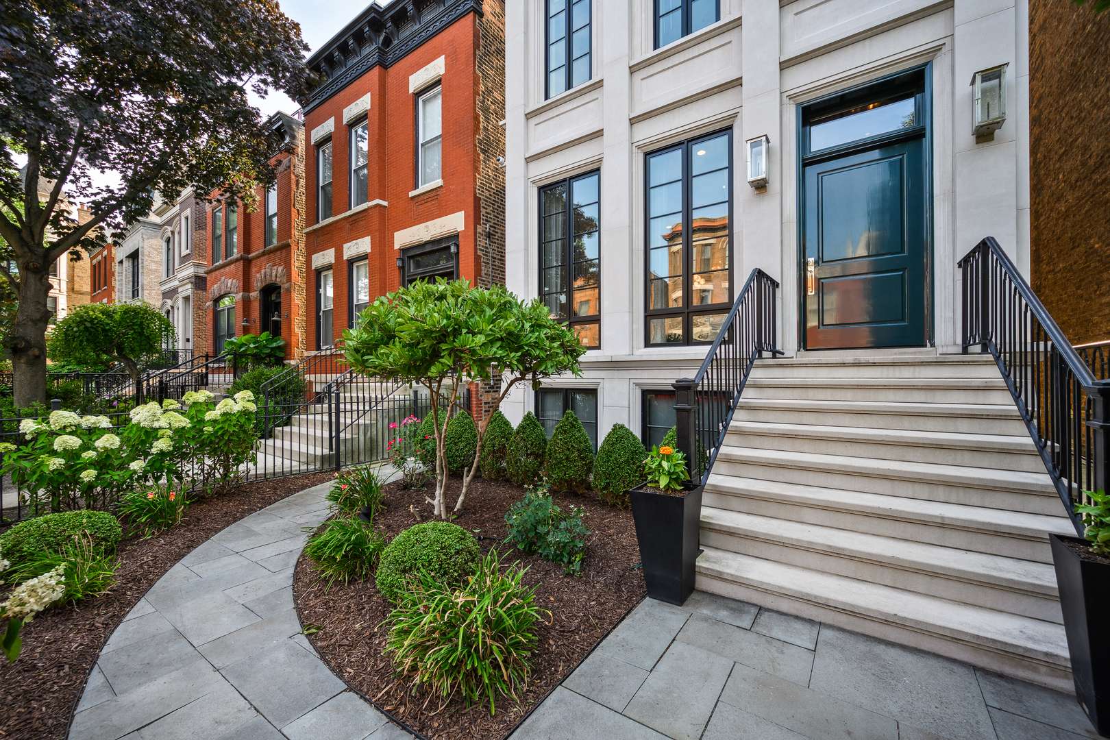 Address not disclosed, Chicago, IL 60614