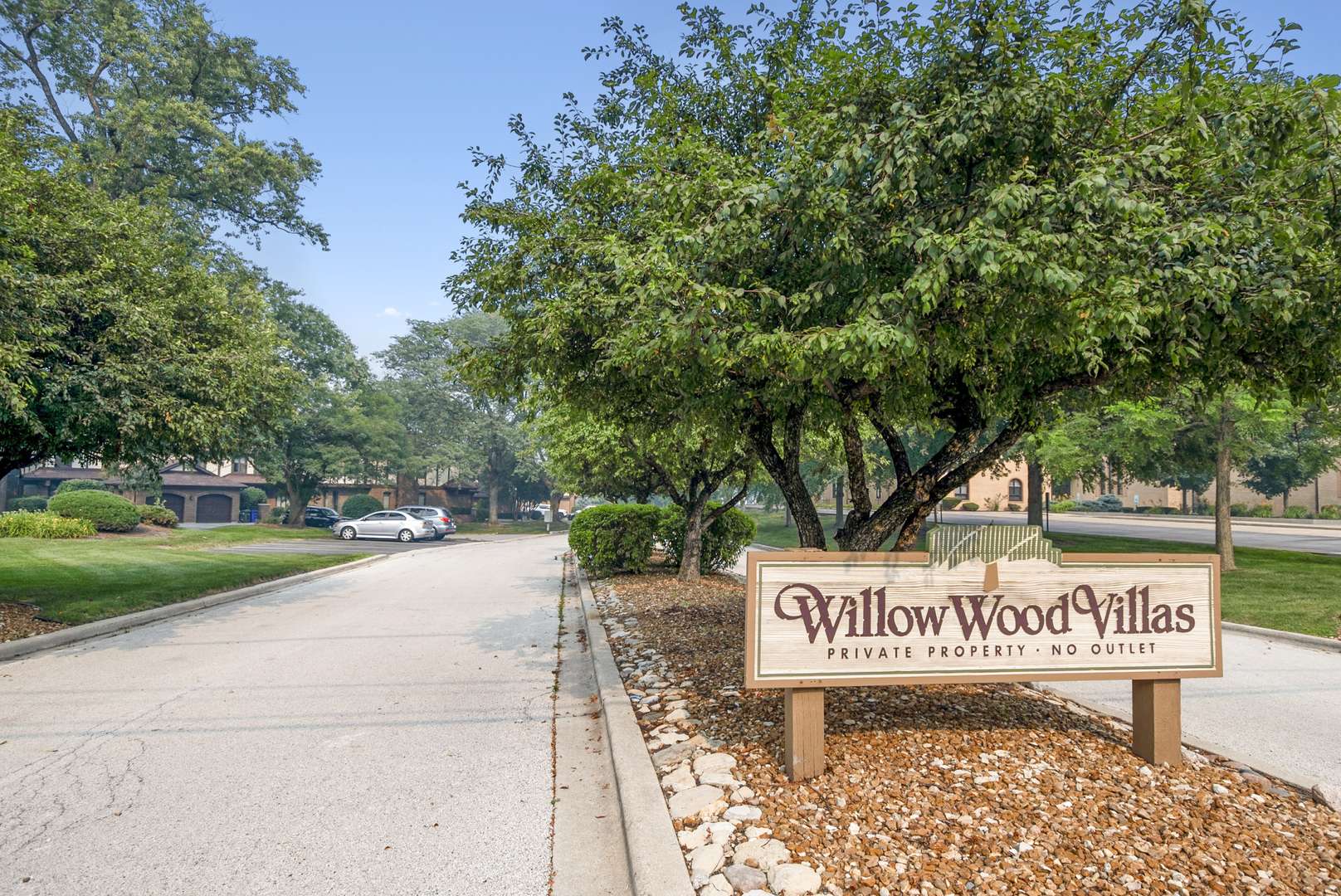 12250 S Dogwood LN, Palos Heights, IL 60463