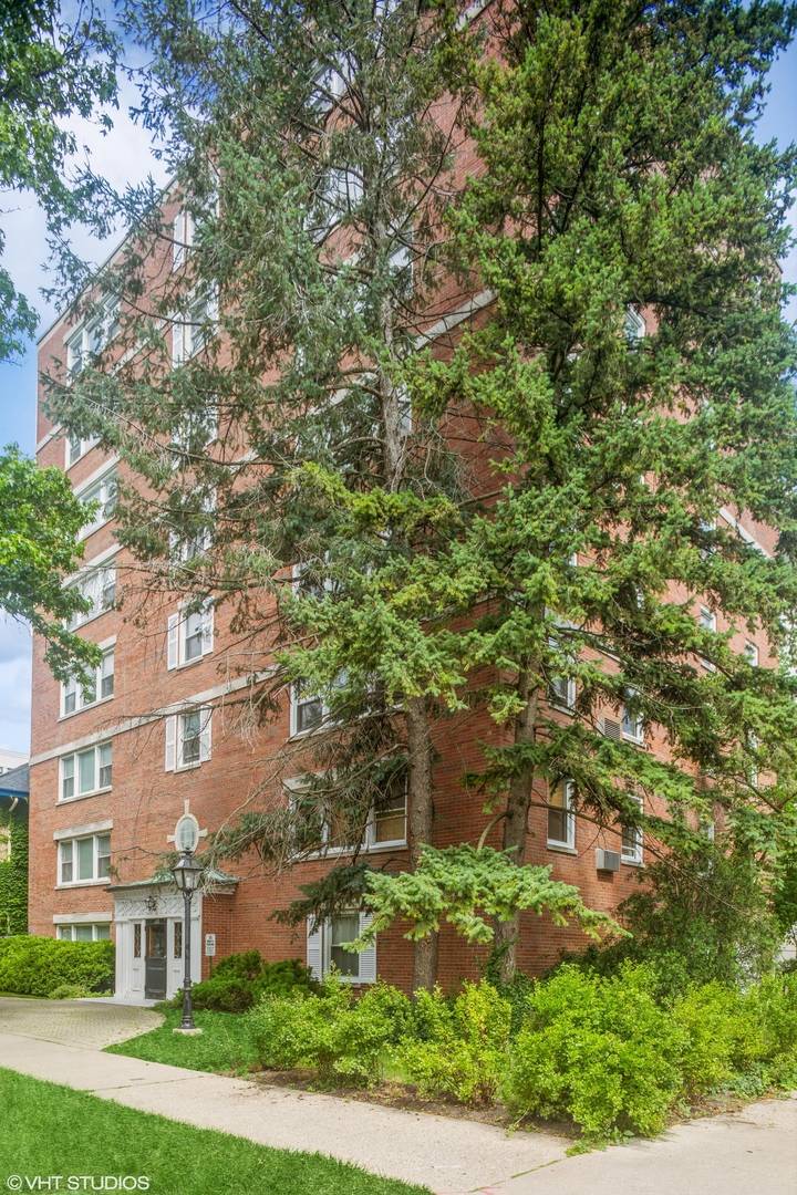 1101 Grove ST #4A, Evanston, IL 60201