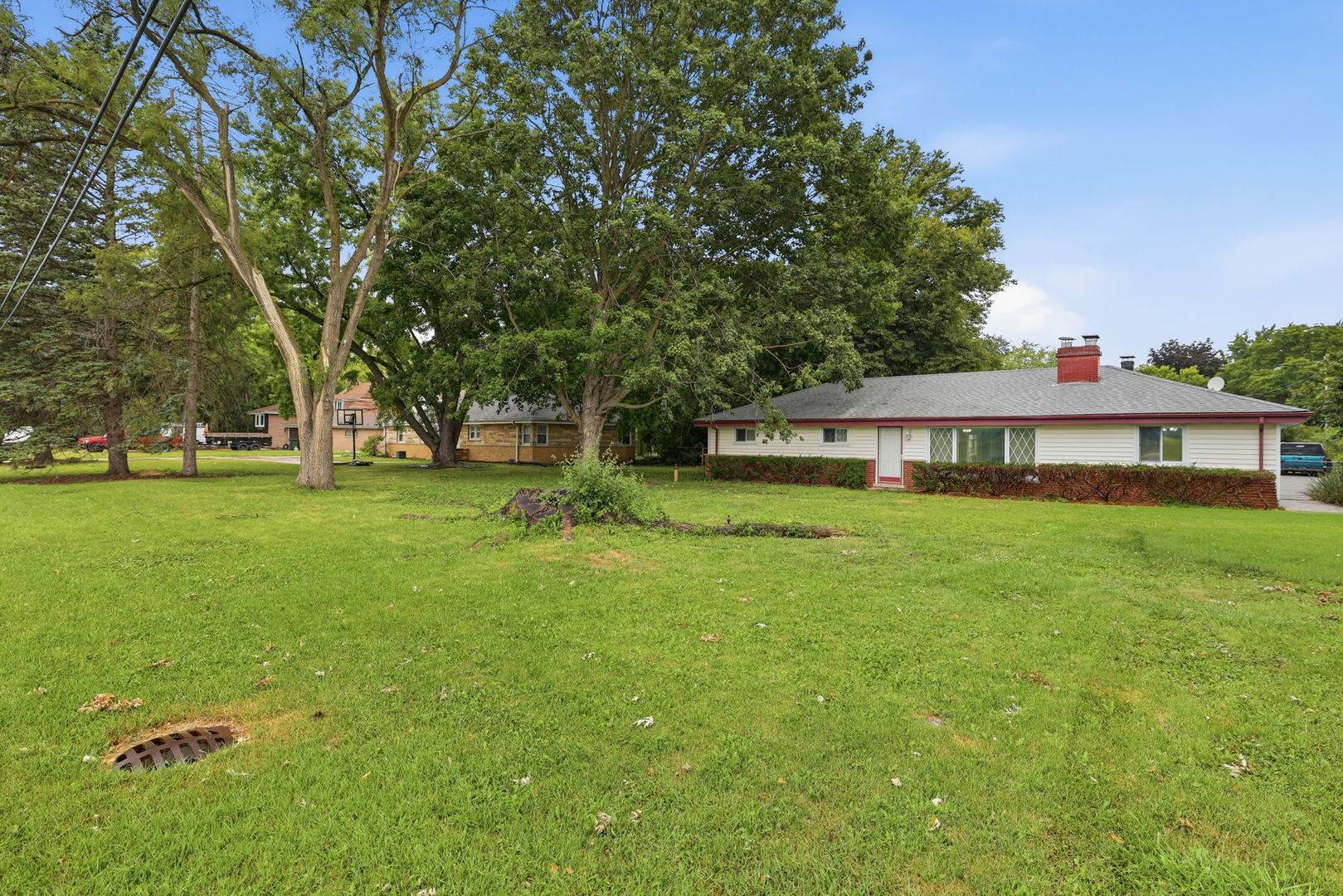 608 E Camp Mcdonald RD, Prospect Heights, IL 60070