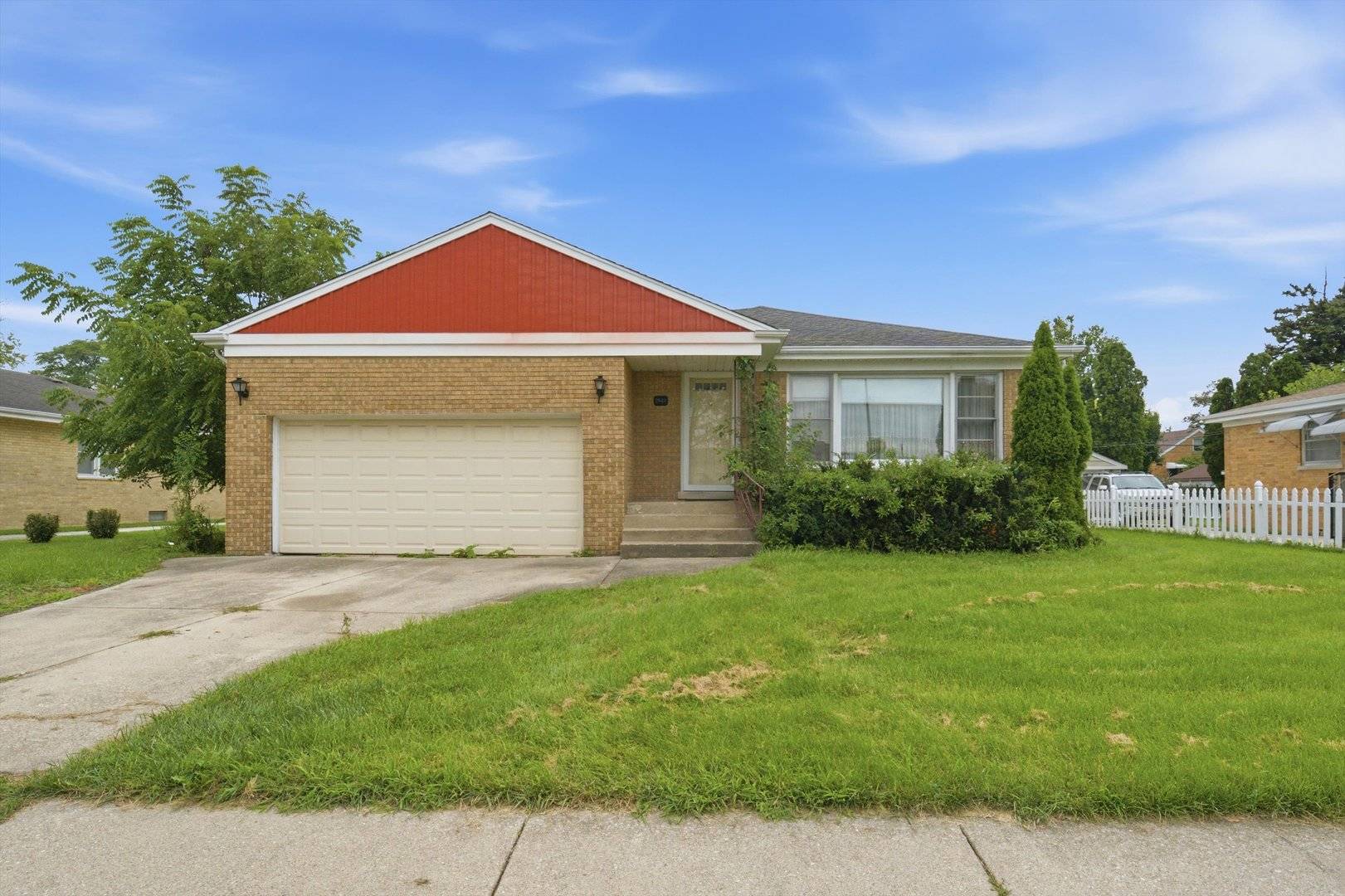 1944 Gardner RD, Westchester, IL 60154