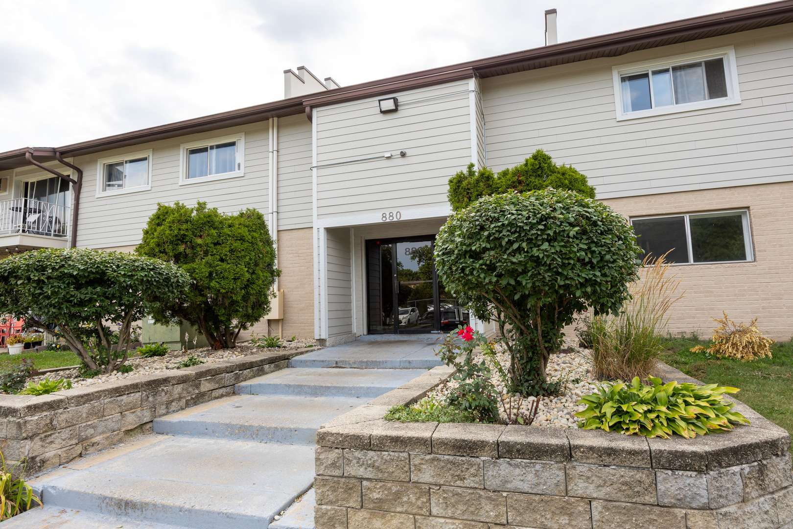 880 E Old Willow RD #166, Prospect Heights, IL 60070