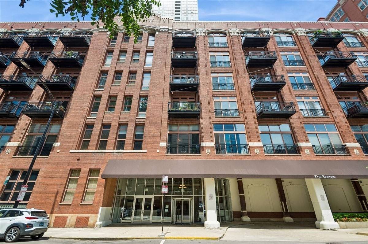 360 W Illinois ST #1F, Chicago, IL 60654