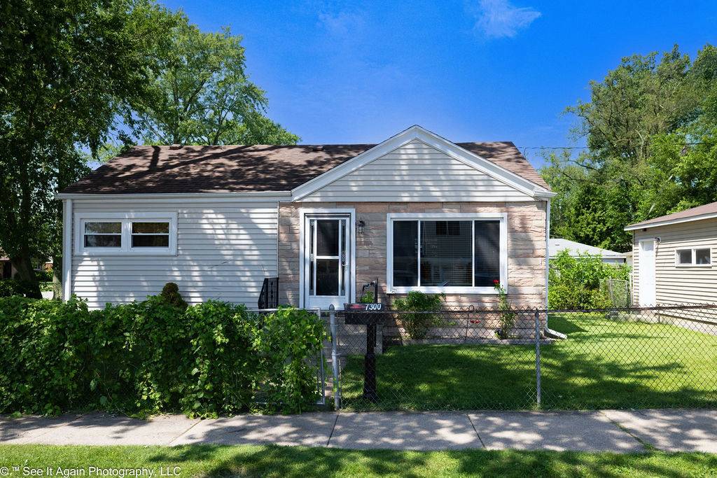 7300 W 114th PL, Worth, IL 60482