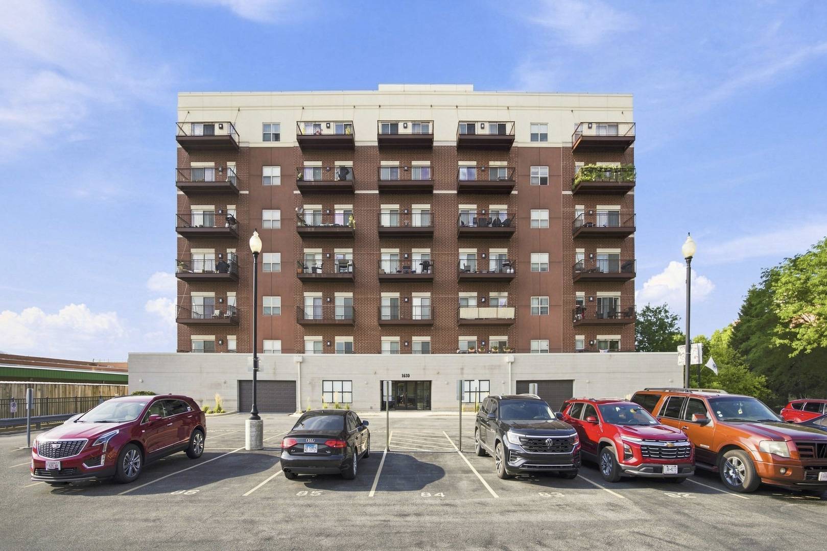 1650 Riverwoods DR #403, Melrose Park, IL 60160
