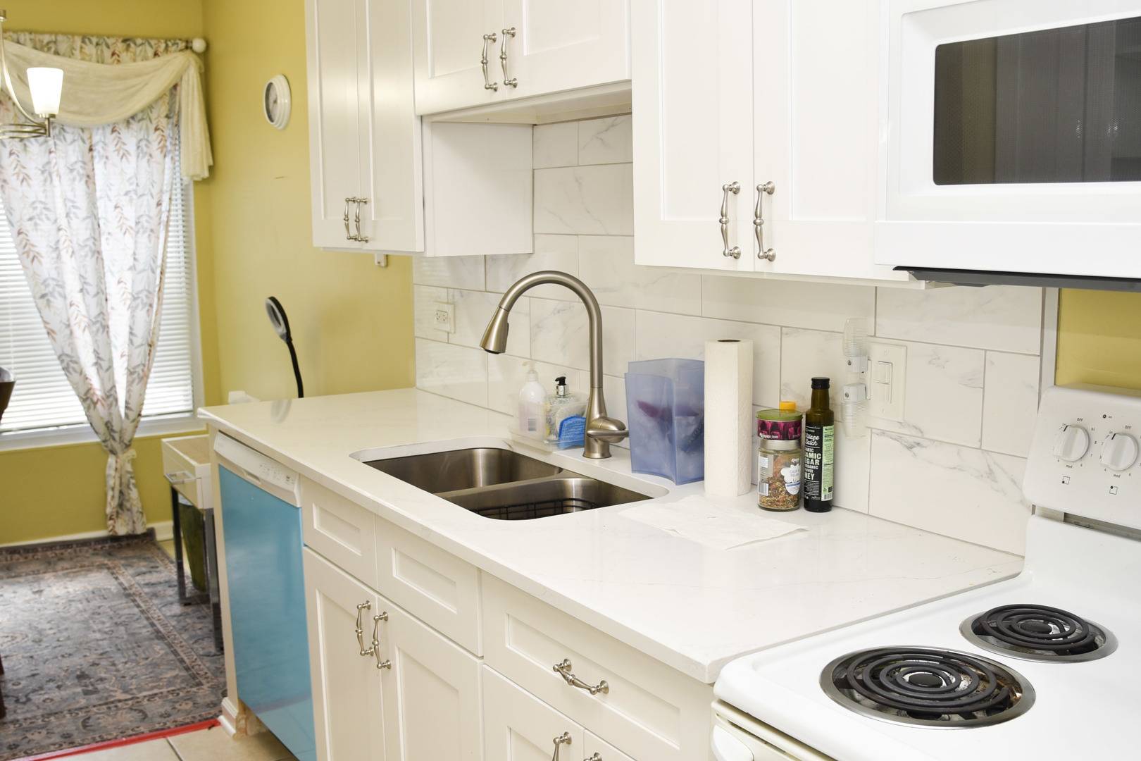 8620 Waukegan RD #105, Morton Grove, IL 60053