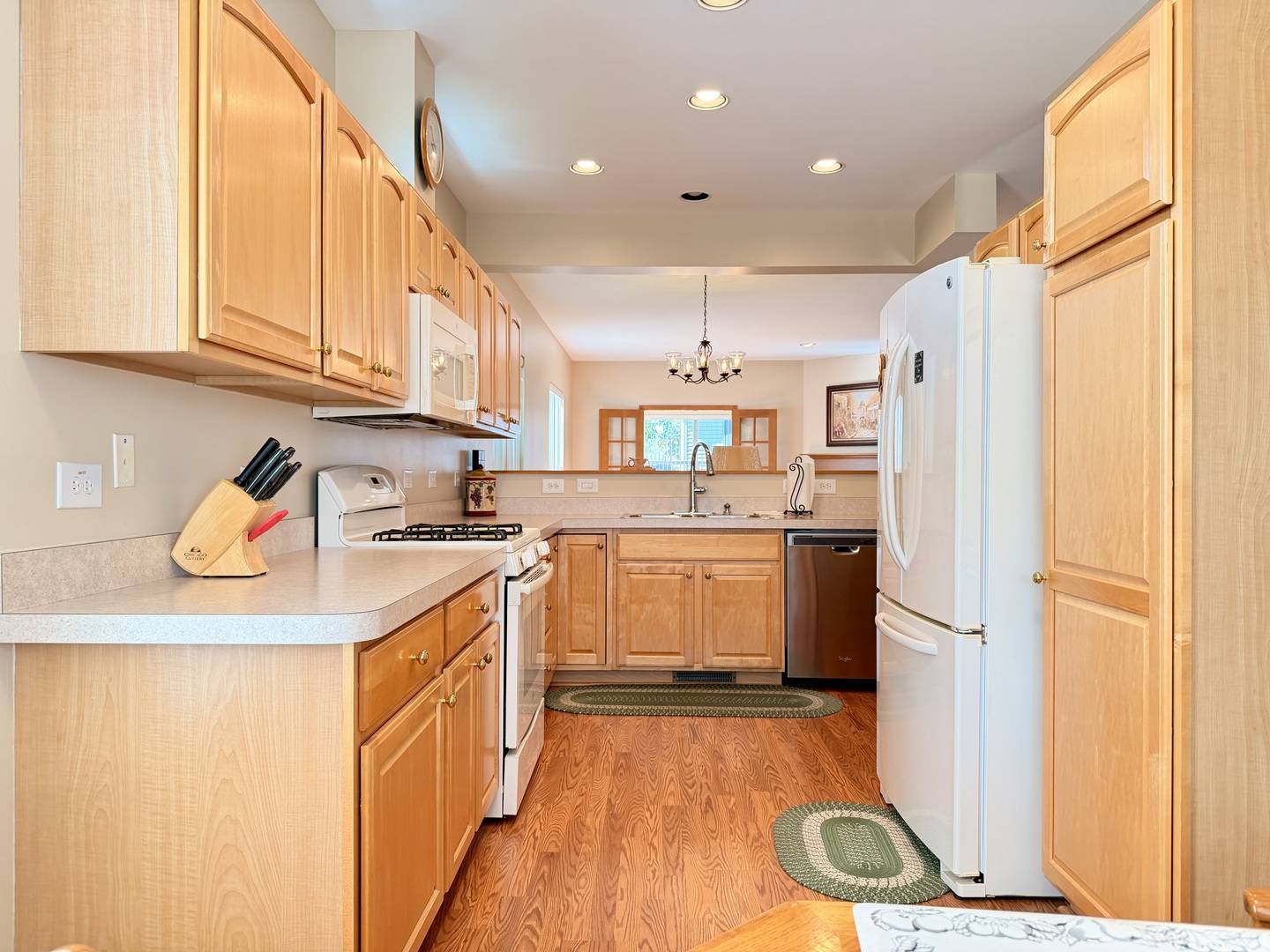 2 Suffolk WAY, Grayslake, IL 60030