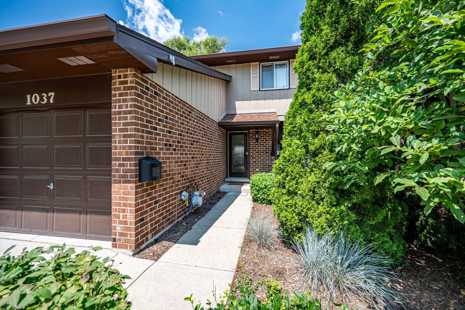 1037 Loughborough CT #1037, Wheaton, IL 60187