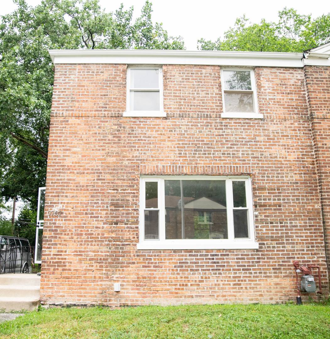 9737 S Merrill AVE, Chicago, IL 60617
