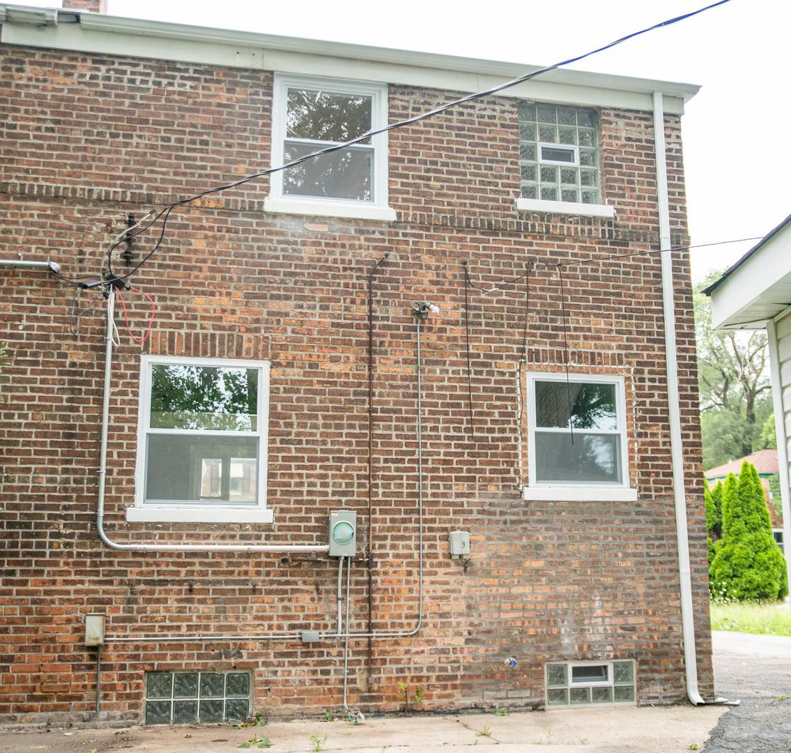 9737 S Merrill AVE, Chicago, IL 60617