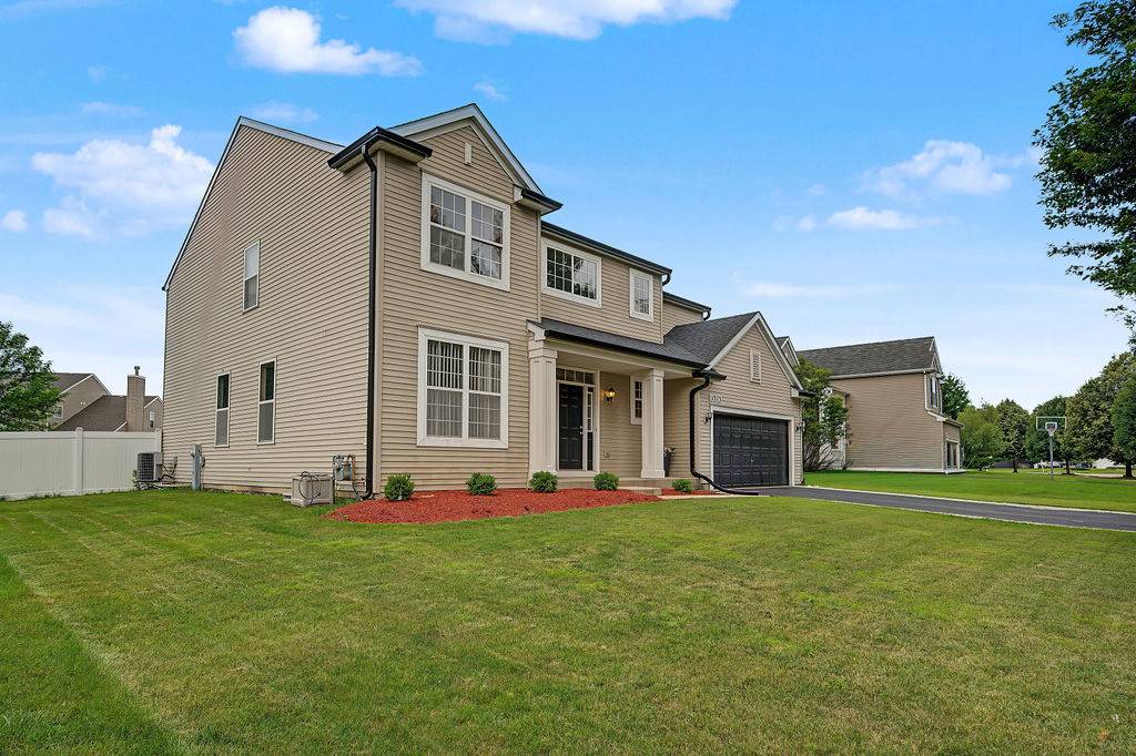 11323 Glenbrook CIR, Plainfield, IL 60585