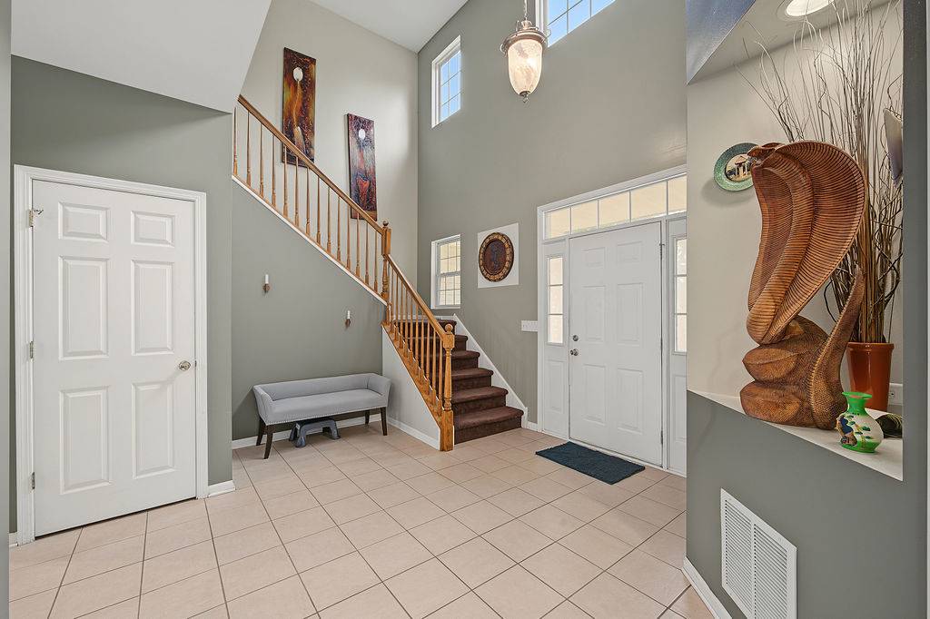 11323 Glenbrook CIR, Plainfield, IL 60585