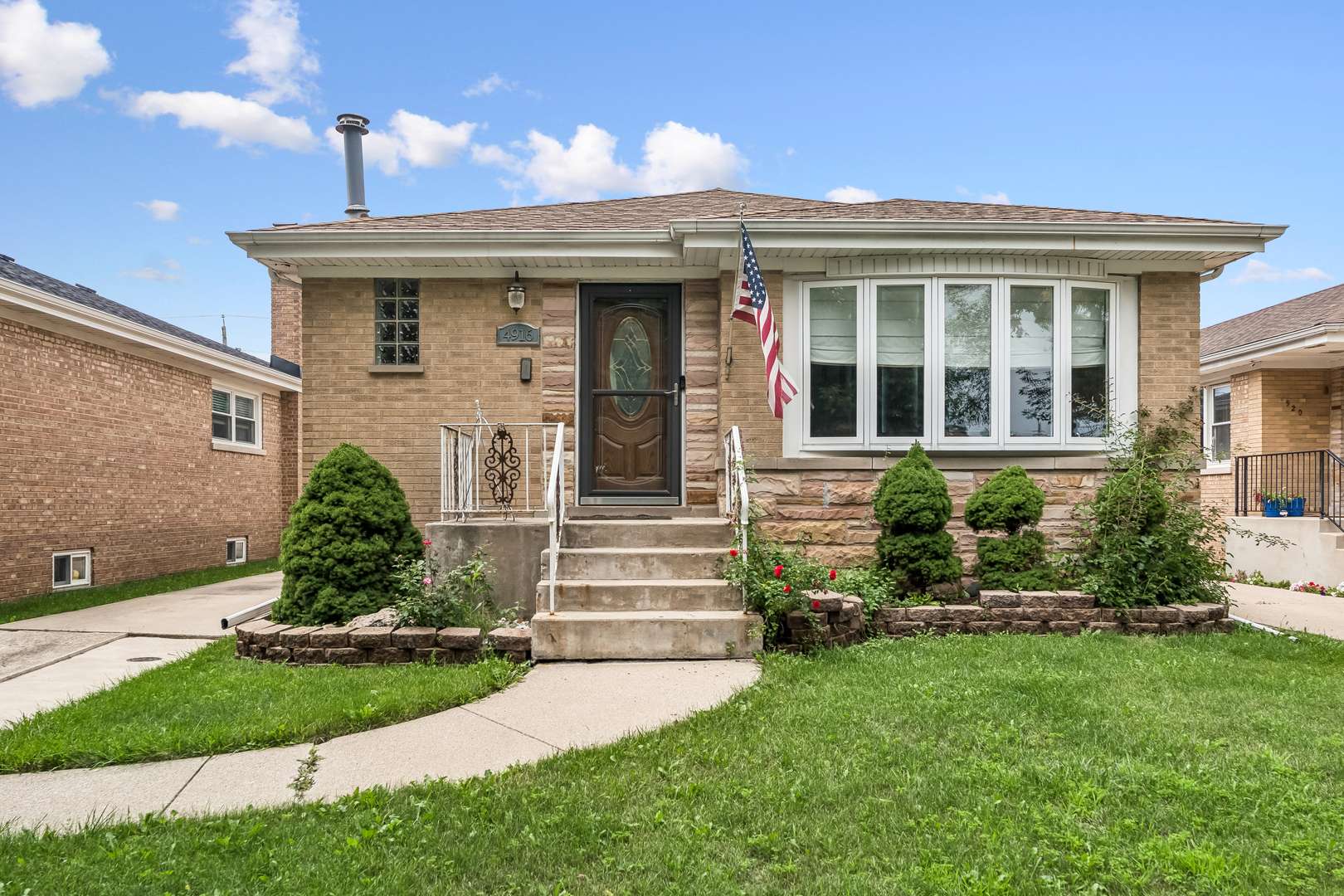 4916 N Rutherford AVE, Chicago, IL 60656