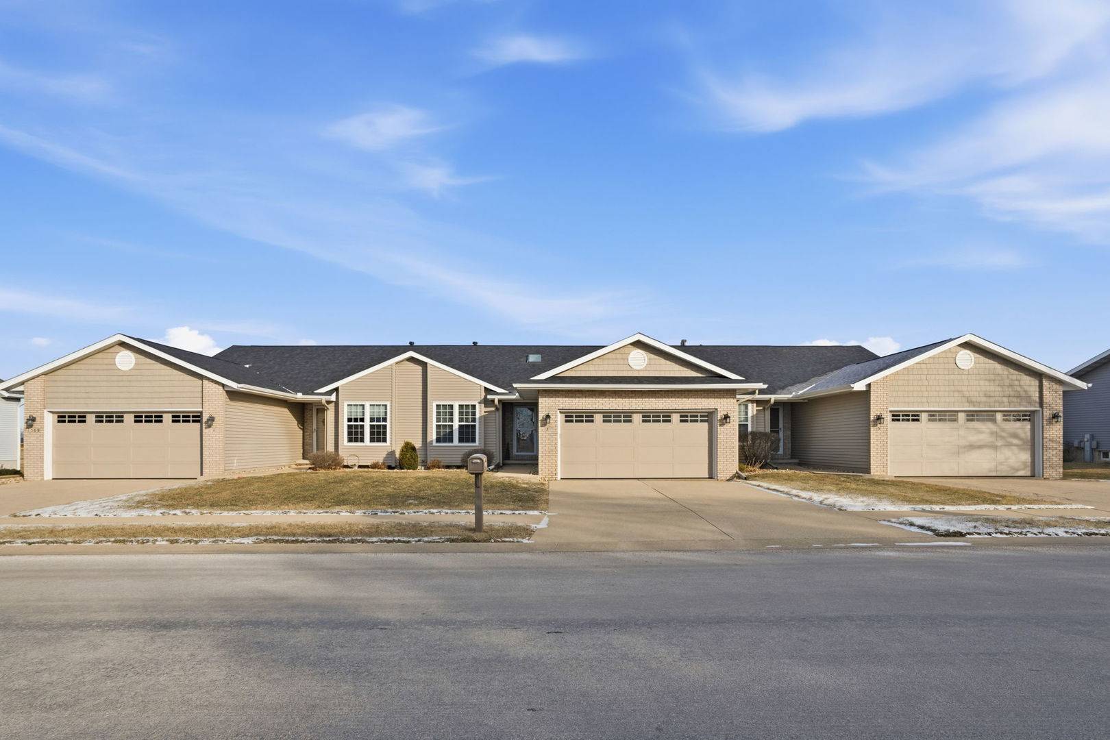 1509 #3 12th AVE, Orion, IL 61273