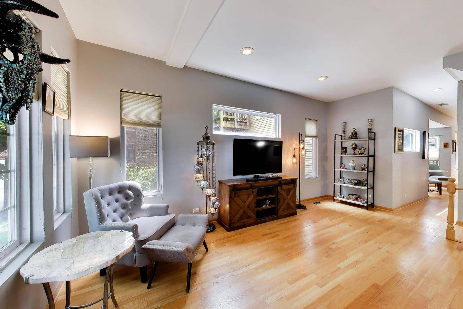 5354 N Ashland AVE, Chicago, IL 60640