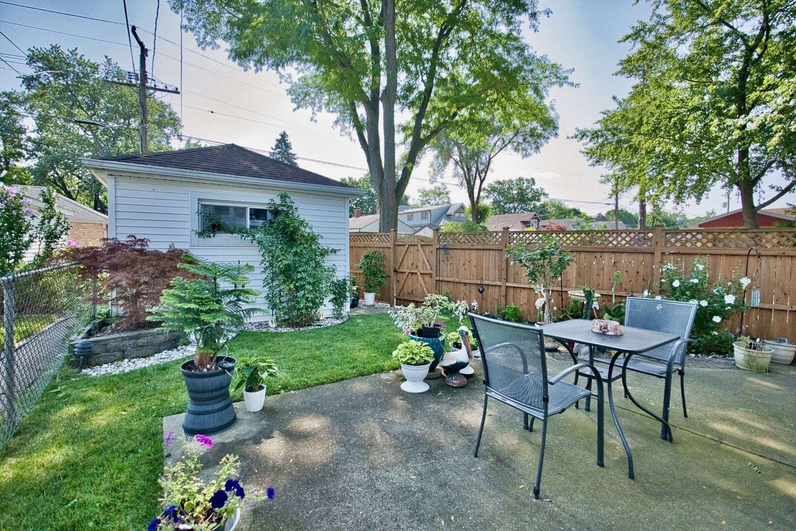 5974 W Miami AVE, Chicago, IL 60646