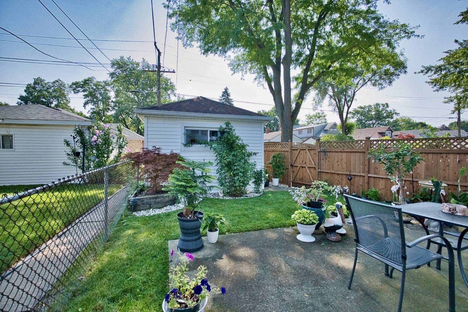 5974 W Miami AVE, Chicago, IL 60646