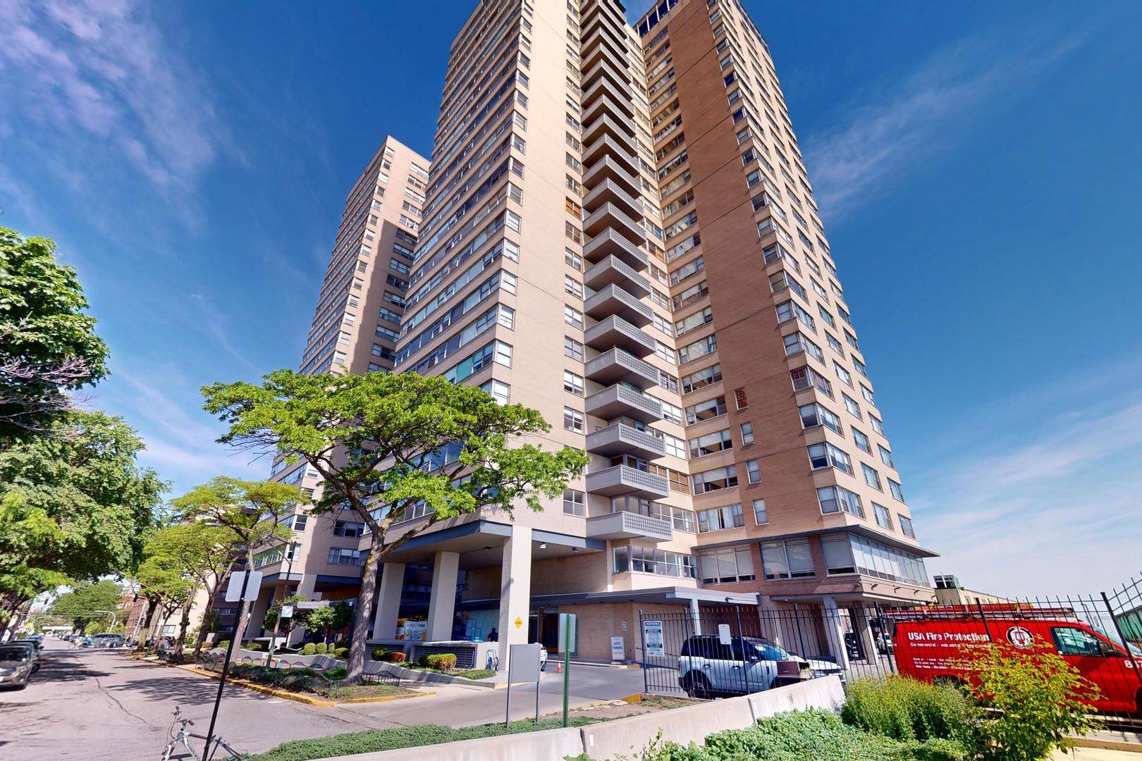 6301 N Sheridan RD #18E, Chicago, IL 60660