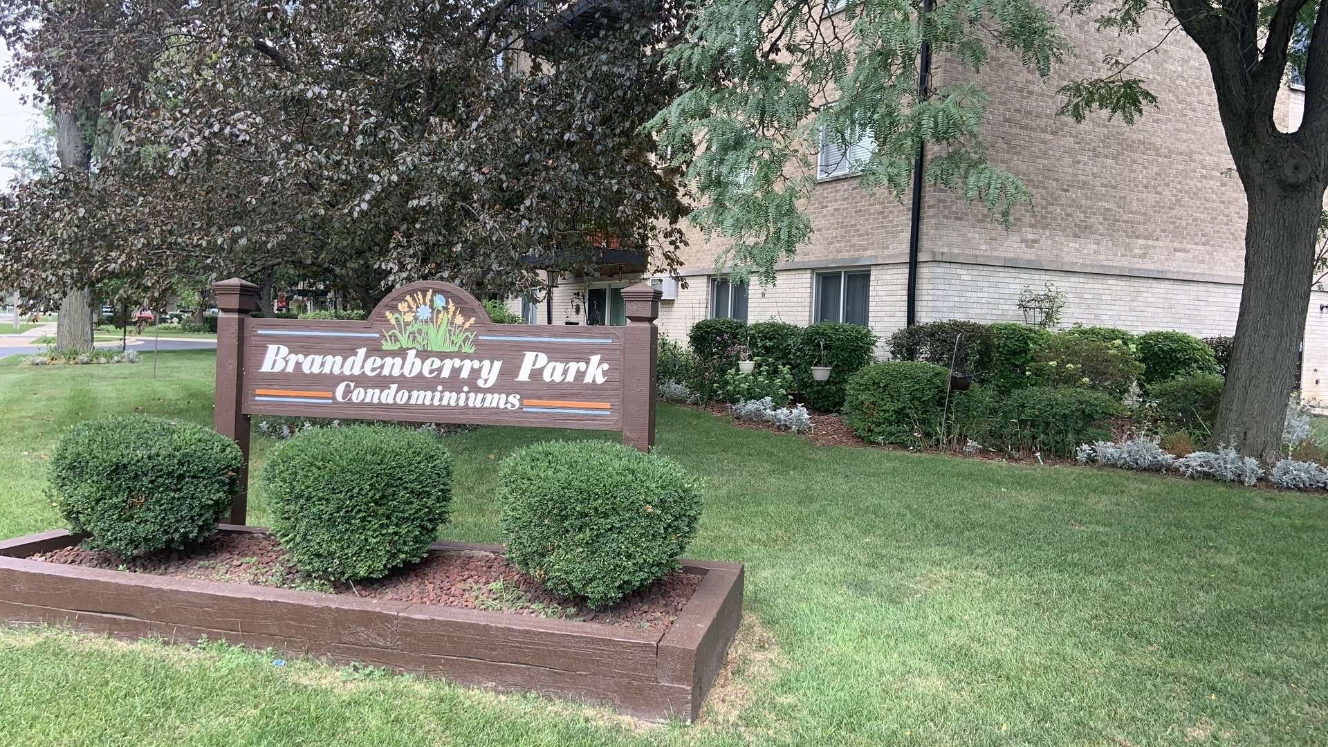 1210 N Dale AVE #2I, Arlington Heights, IL 60004