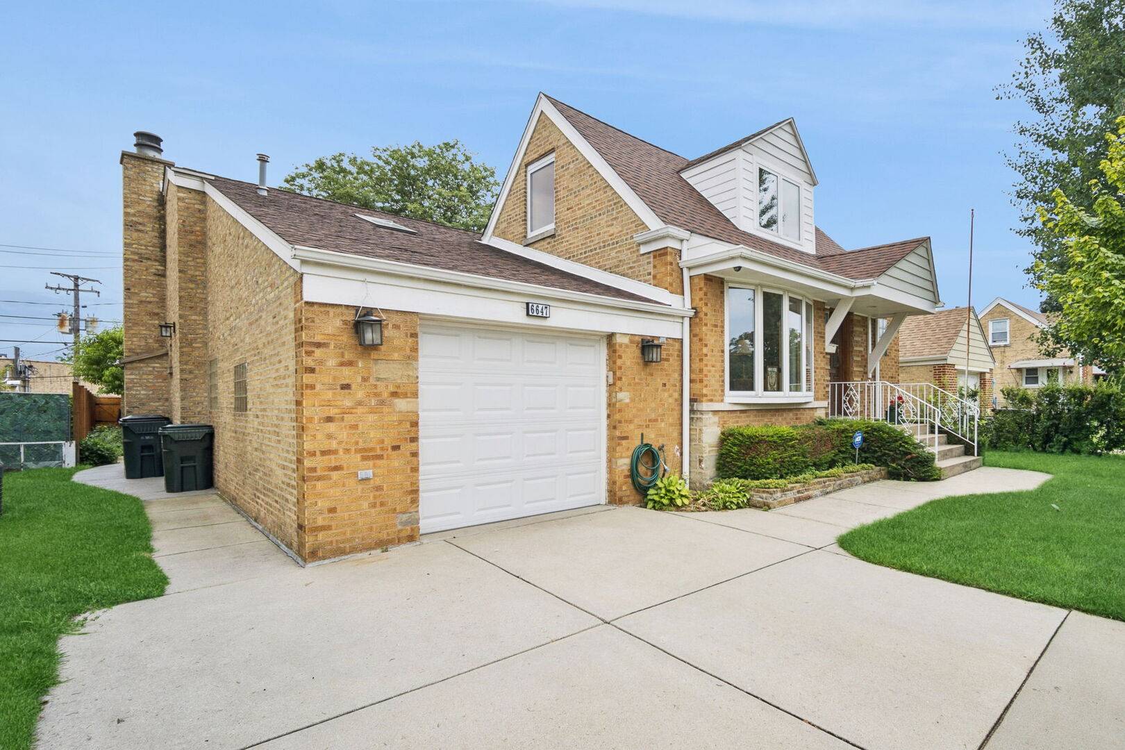 6647 N Crawford AVE, Lincolnwood, IL 60712