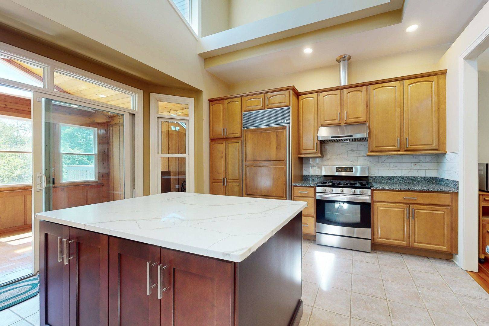 1298 S Falcon DR, Palatine, IL 60067