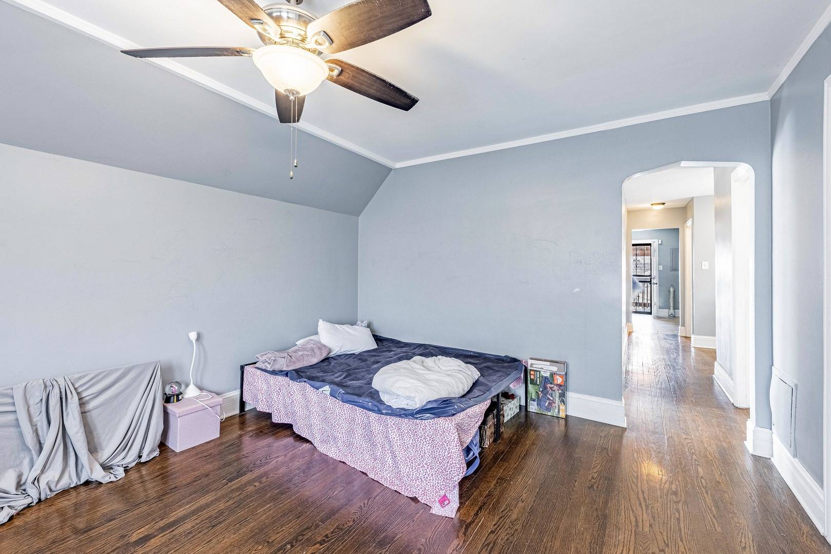 10044 S La Salle ST, Chicago, IL 60628