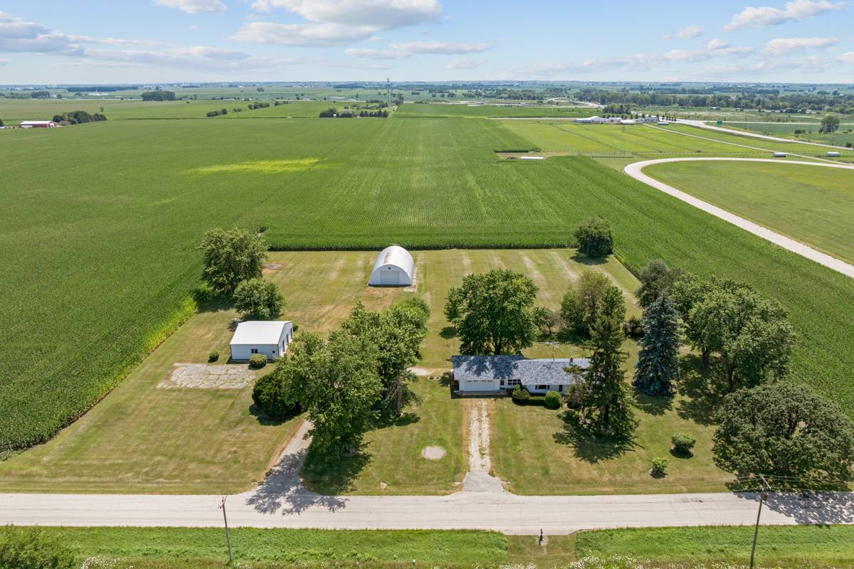 21313 Anthony RD, Marengo, IL 60152