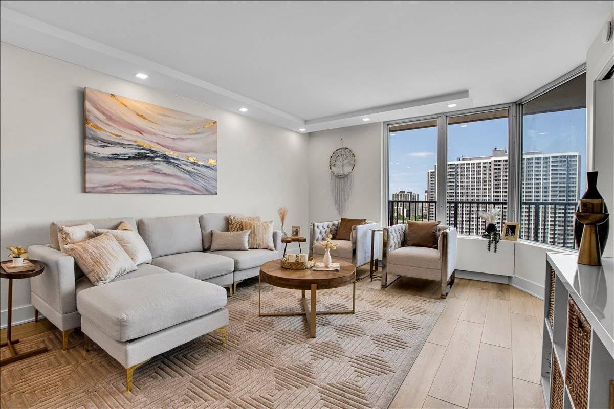4170 N Marine DR #19M, Chicago, IL 60613