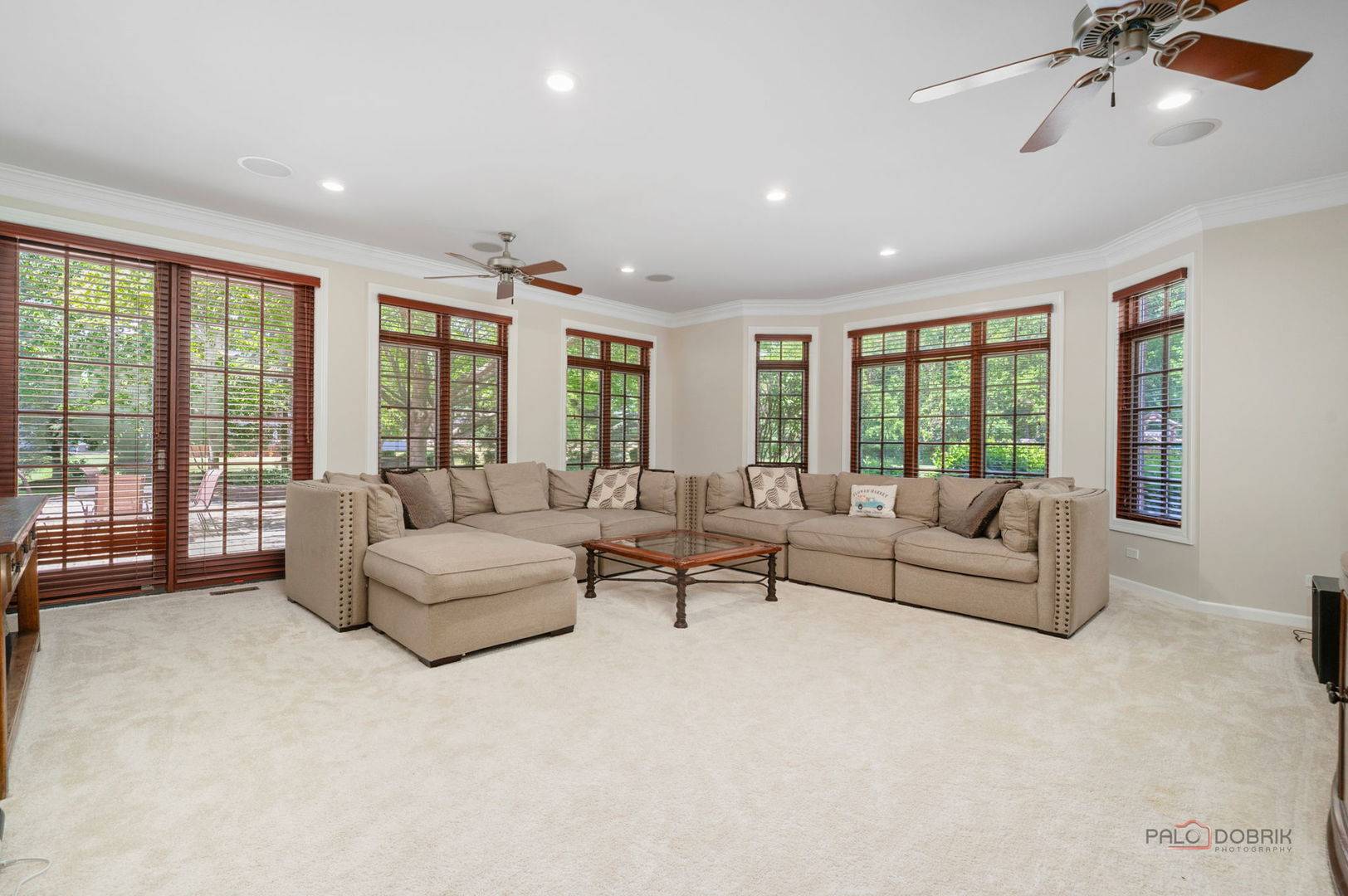 126 Schooner LN, Lake Barrington, IL 60010