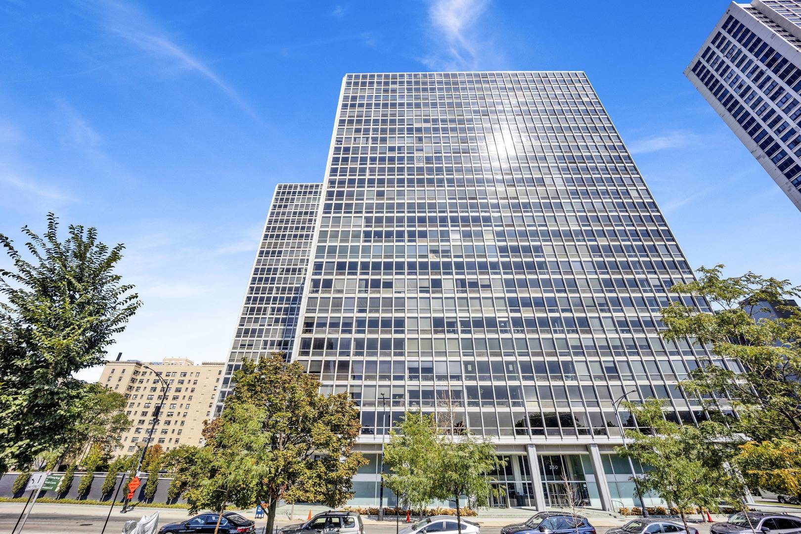 330 W Diversey Pkwy #2007-09, Chicago, IL 60657