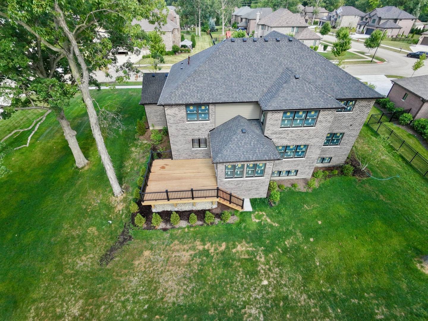 210 Mark LN, Lake Zurich, IL 60047