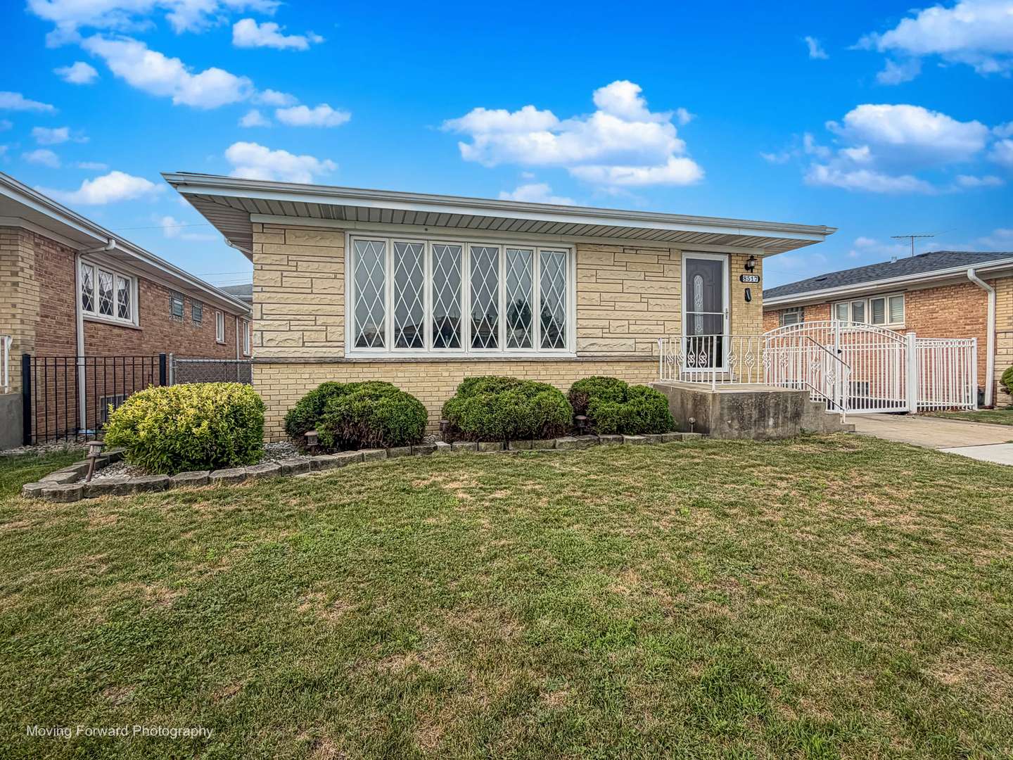 8517 W CARMEN AVE, Chicago, IL 60656
