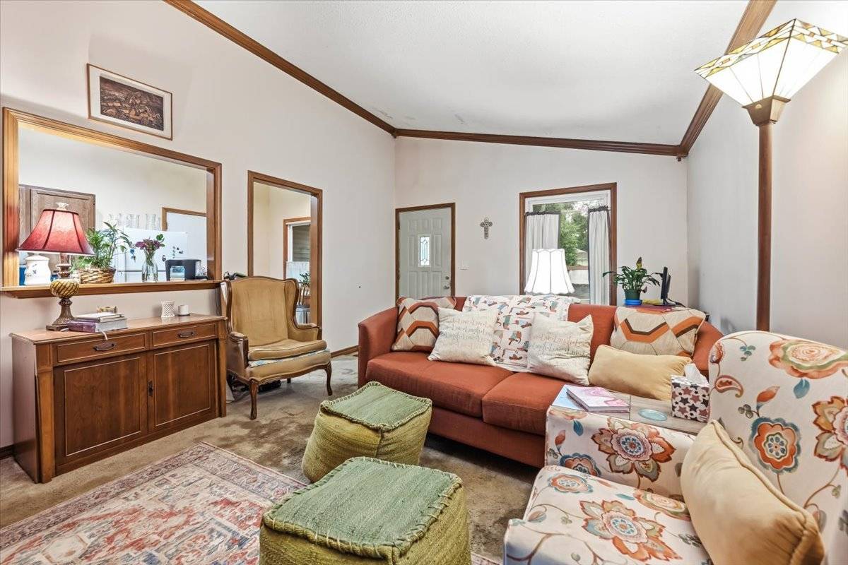 413 Travelaire AVE, Naperville, IL 60565
