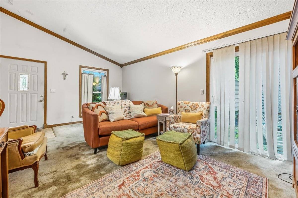 413 Travelaire AVE, Naperville, IL 60565