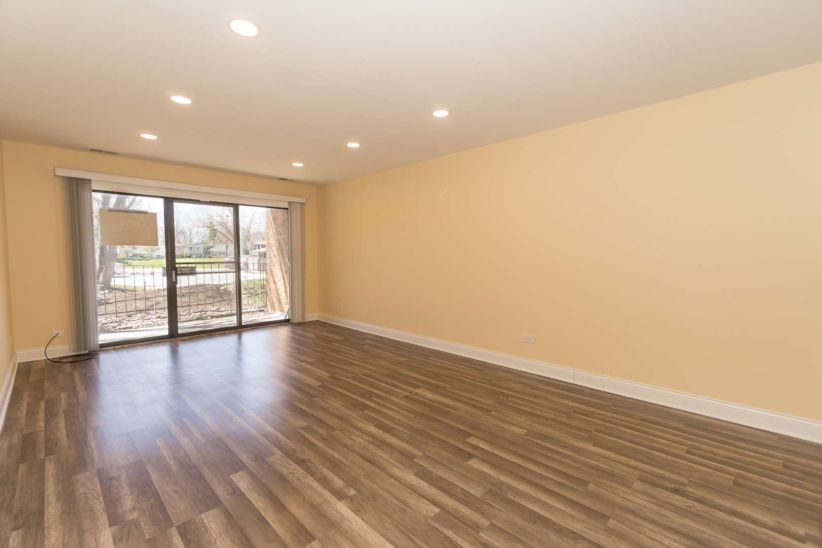 250 Old Oak DR #172, Buffalo Grove, IL 60089