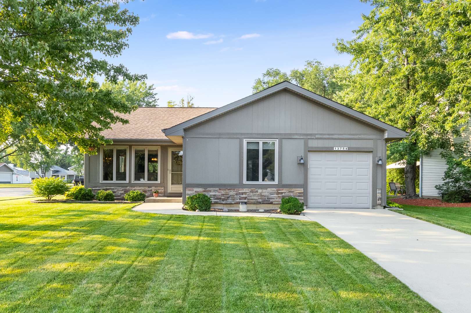13754 W Birchwood DR, Homer Glen, IL 60491