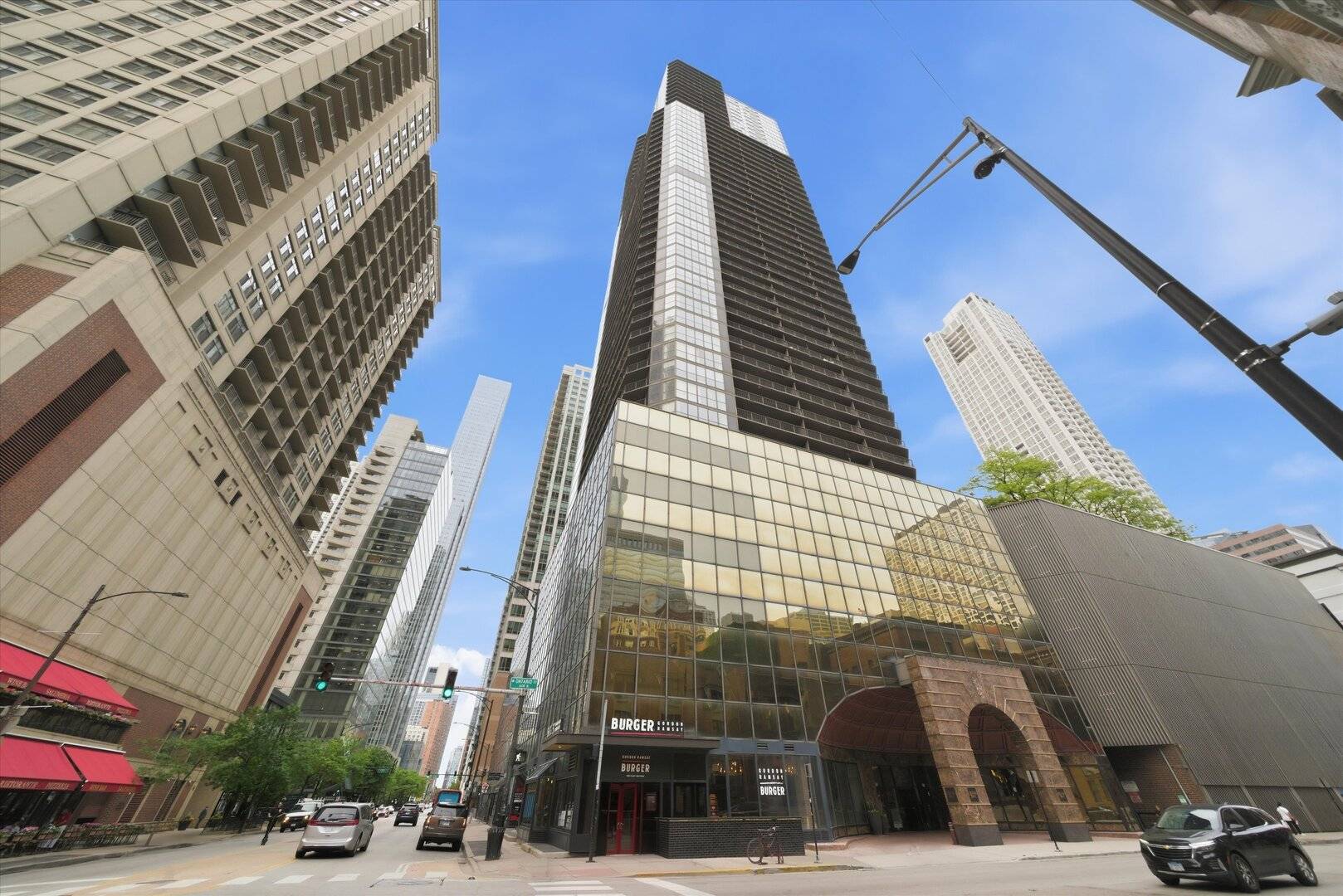 10 E Ontario ST #2003, Chicago, IL 60611