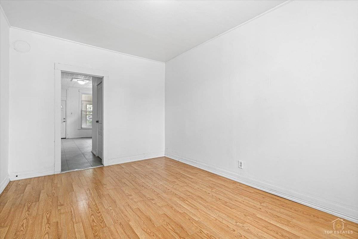 3645 S Wood ST, Chicago, IL 60609