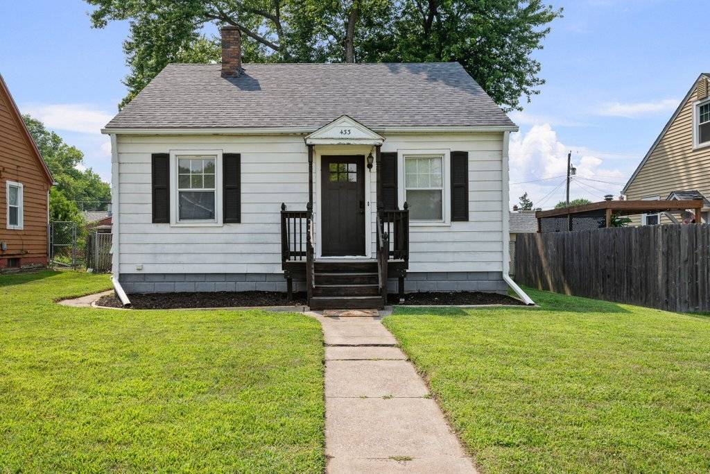 433 51st ST, Moline, IL 61265